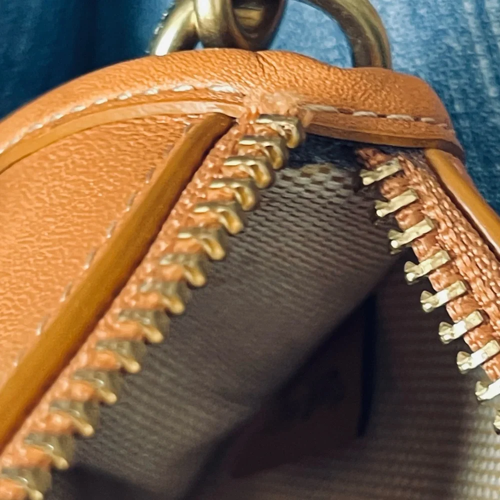 Coach Swinger 20 Caramel - Picture 13 of 15